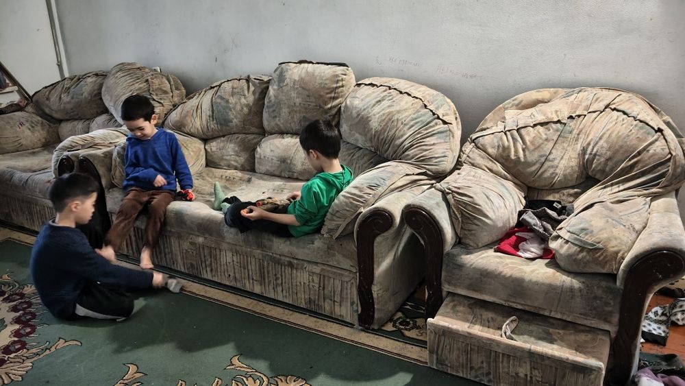 Диван отдам даром сегодня срочно заберите