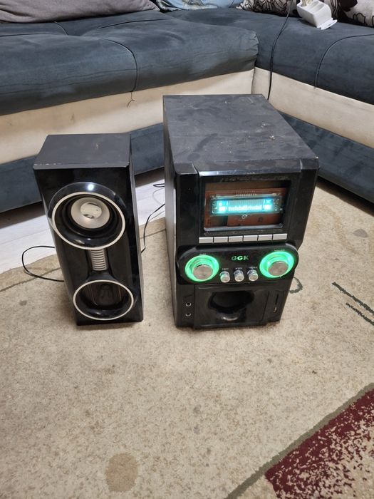 Музыкальный центр