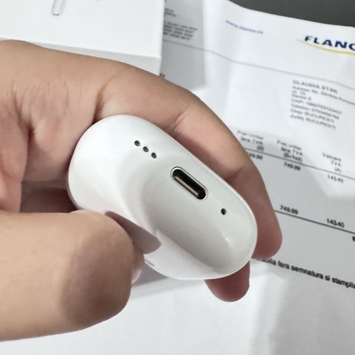 casti apple airpods 4