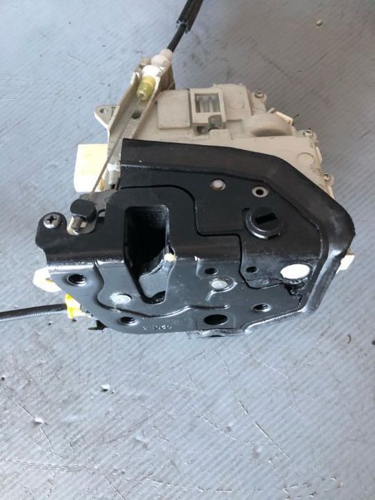 broasca usa dreapta spate  audi a4 b8  8k0839016c  ⭐⭐⭐⭐⭐