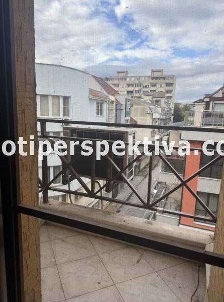 Продава се Тристаен апартамент в Пловдив, Център - 87 кв.м за 2005 €/кв.м - Снимка #5