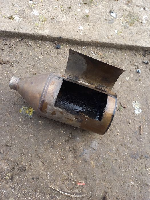 Vind arzător cu lemne