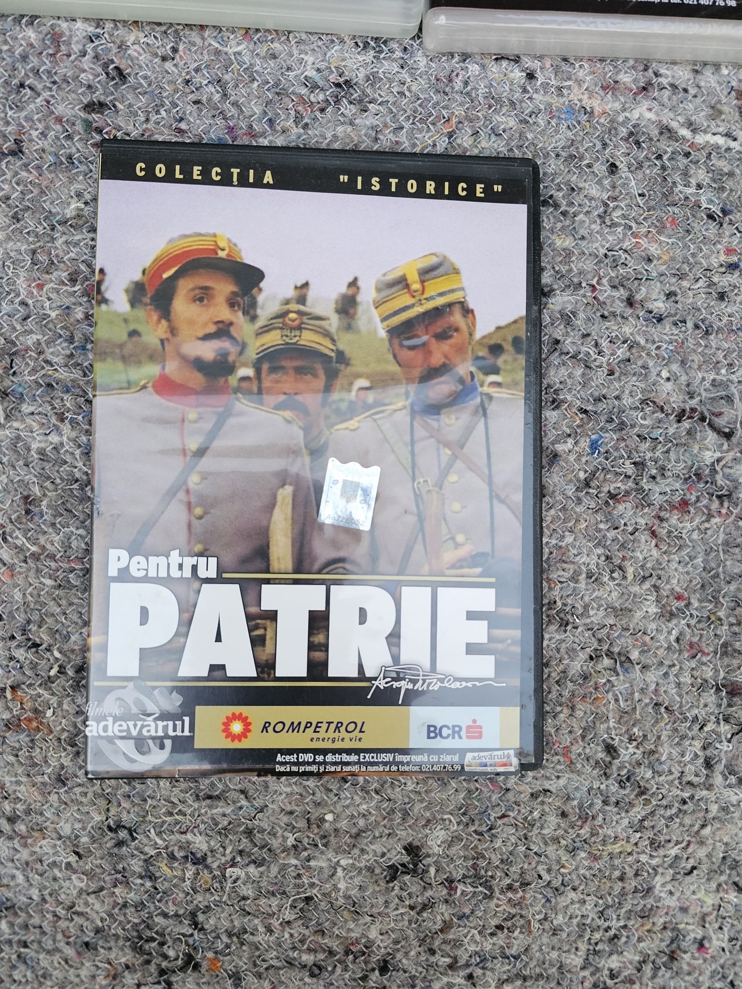 CD, DVD, filme românești și Seinfeld
