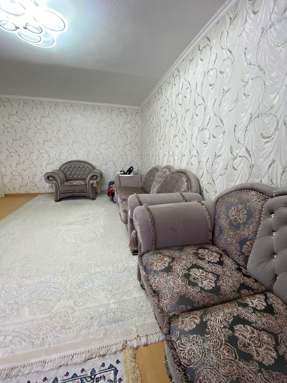 продам 4-х комнатную квартиру , Чернышевского 68