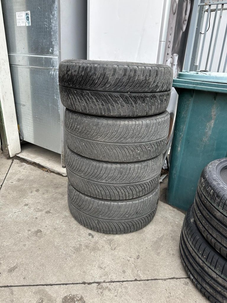 Зимни гуми 4бр Michelin 265/40 R20