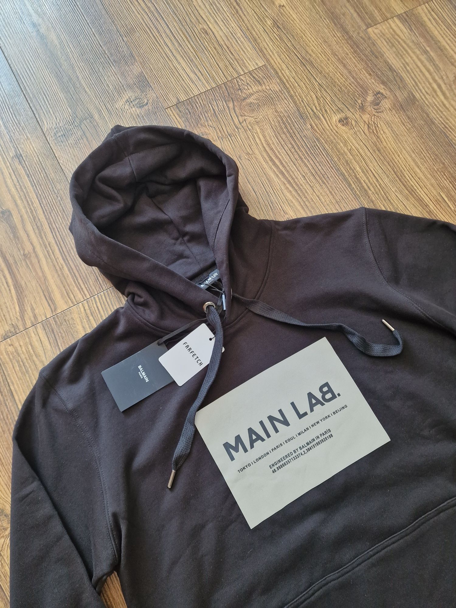 Страхотна мъжка блуза суитчър с качулка размер S M L XL 2XL

Размер S,