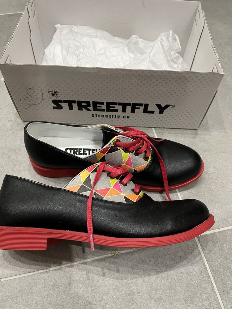 Дамски Обувки 36-37 номер нови Streetfly