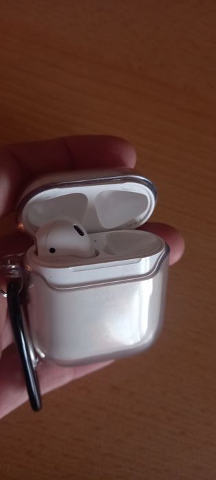 Продам аирподцы оригинал
