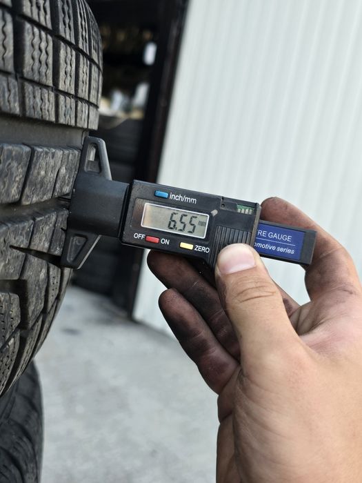 4 Броя 215/60/17 Hankook 2x6,5mm 2x5,5mm