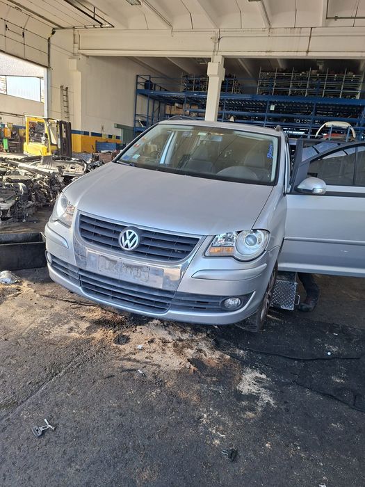 Piese vw touran 2008 1,9 tdi