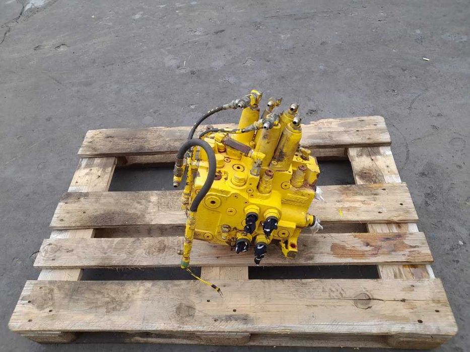 Distribuitor hidraulica KMX13D excavator Kobelco SK 130