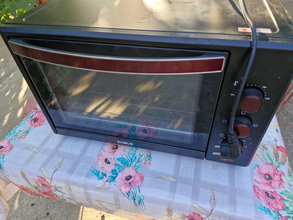 Cuptor electric Samus 50 de litri/2000 de wati