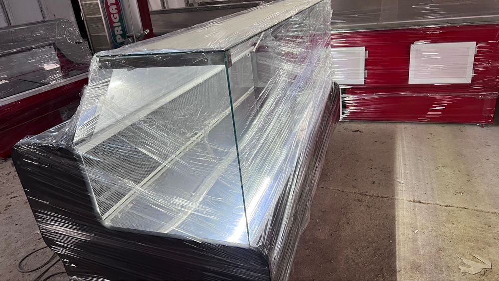 Vitrina frigorifica dezghetare automata