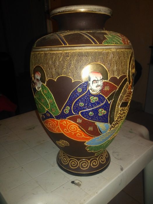 Стара порцеланова ваза