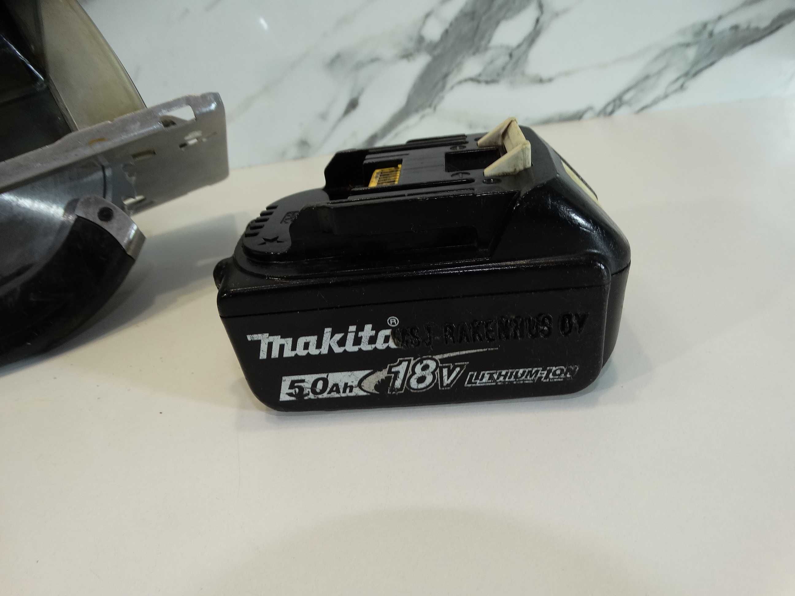 Makita DCS 552 - Циркуляр за метал