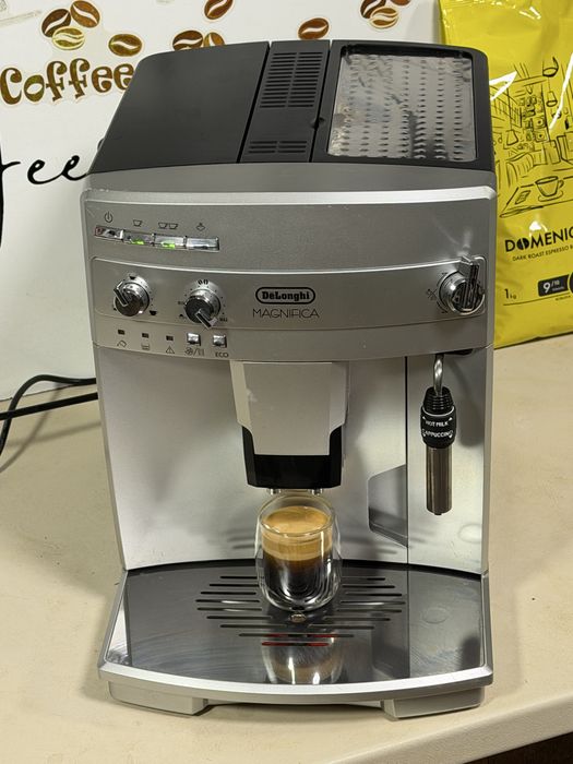 Кафемашина кафе автомат delonghi magnifica с гаранция