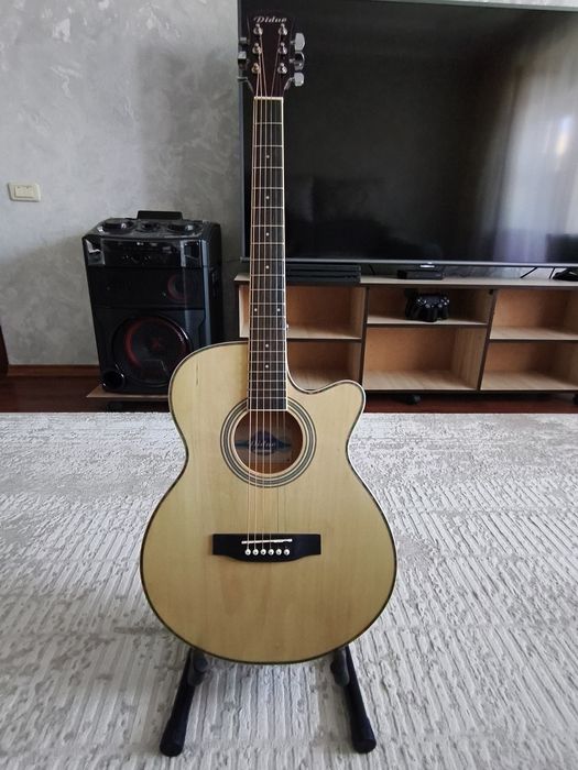 Продам новую гитару