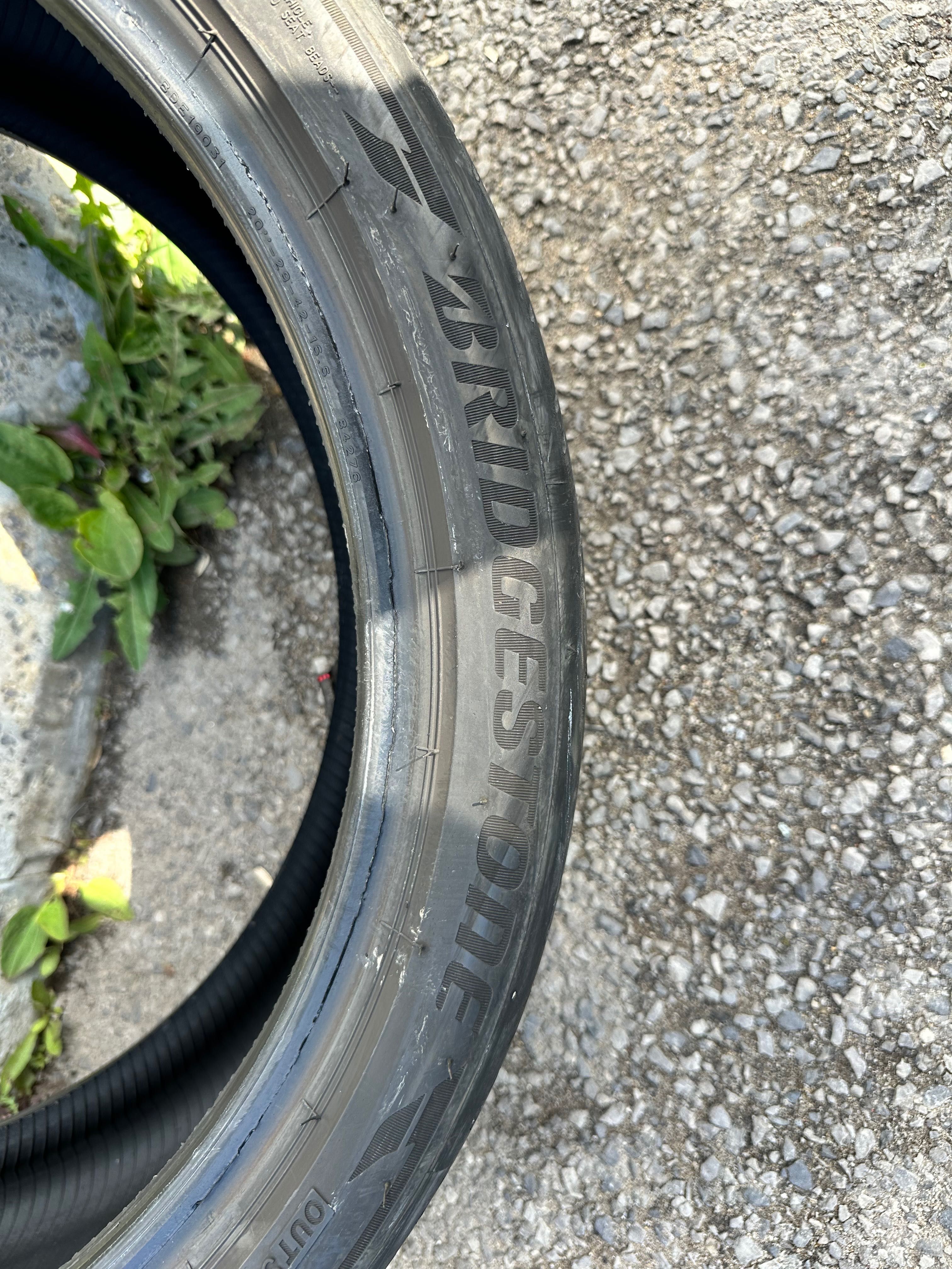 Гуми Bridgestone 245/35/20   275/30-20