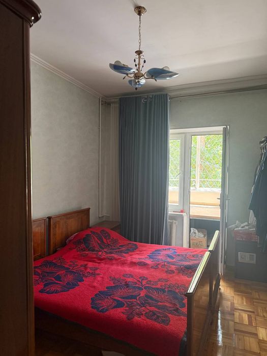 Квартира на Дархан Спец план 4/2/4 общ пл 155м с обстановкой