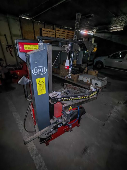 Страхотна гумодемонтажна машина TECO 36 Special GP с RFT рамо