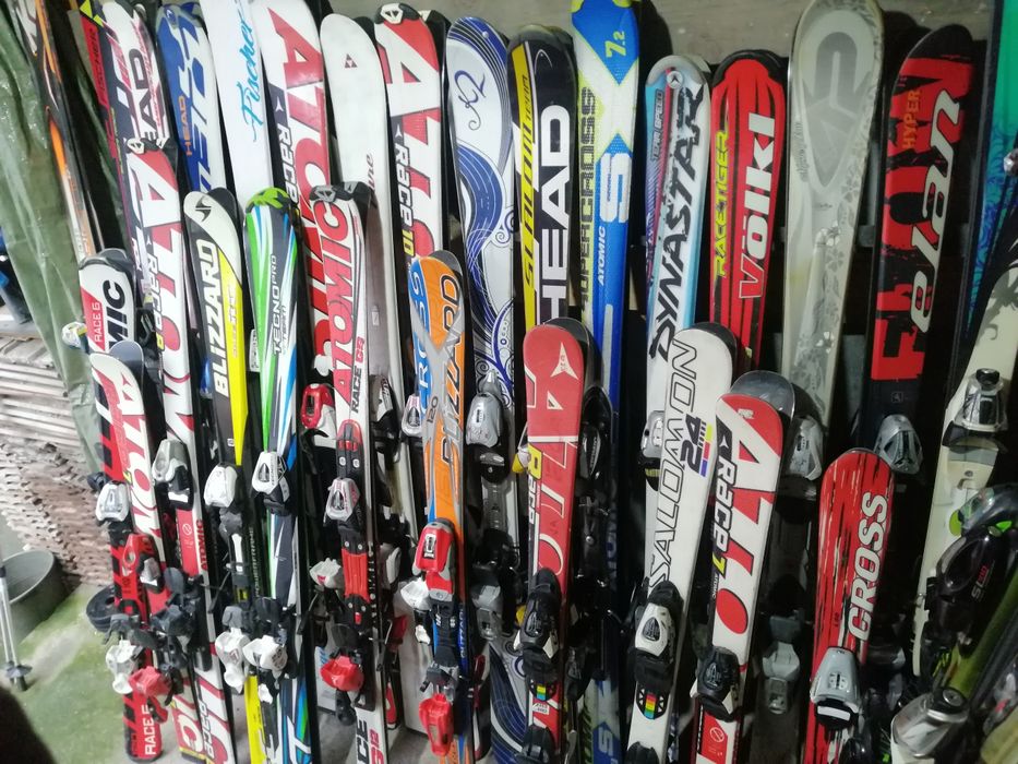 Schiuri/Ski, Clăpari diferite mărimi și modele