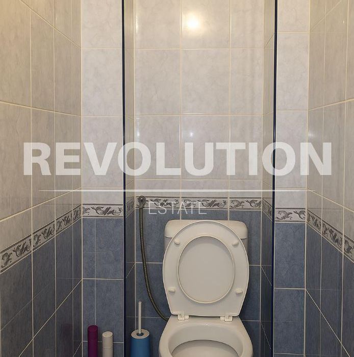 Дава се под наем Четиристаен апартамент в Варна, Център - 110 кв.м за 750 € - Снимка #5