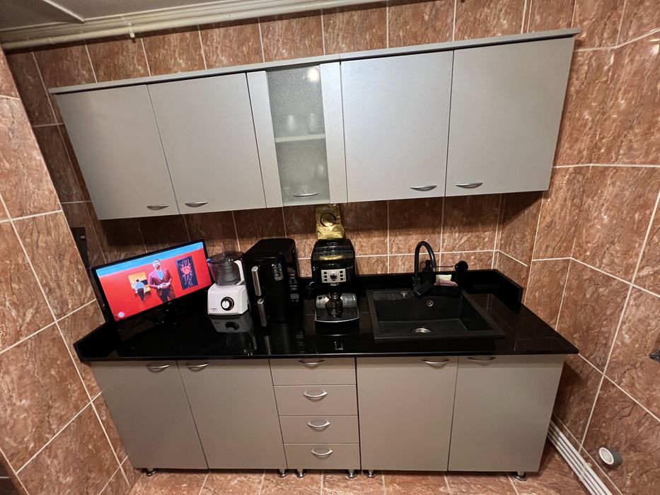 Mobilă Bucătărie 2.20m + blat + chiuveta + baterie