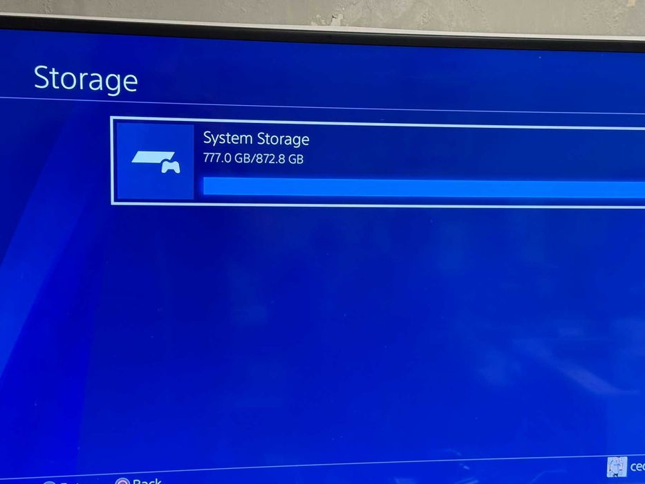 *** Перфектен *** PlayStation 4 Slim 1TB  2 Джойстика