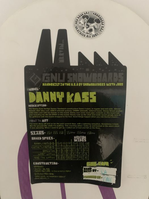 Snowboard nou GNU Danny Kaas 155