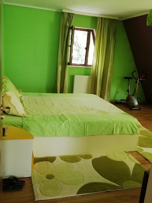 Casă în Călinești de vânzare vis-a-vis de benzinaria Mol