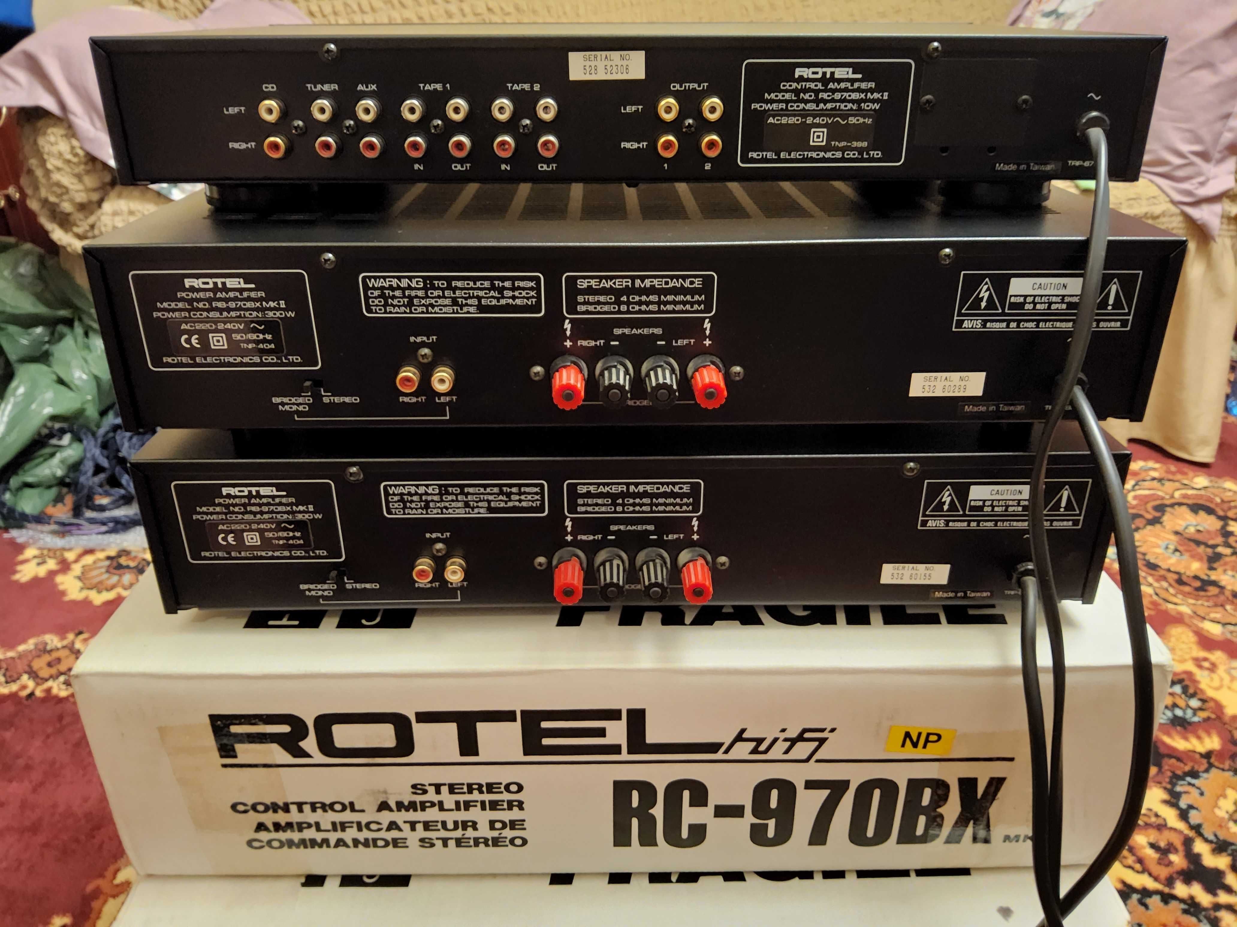 2 Amplificatoare Putere Rotel RB 970BX  Preamplificator Rotel RC 970BX