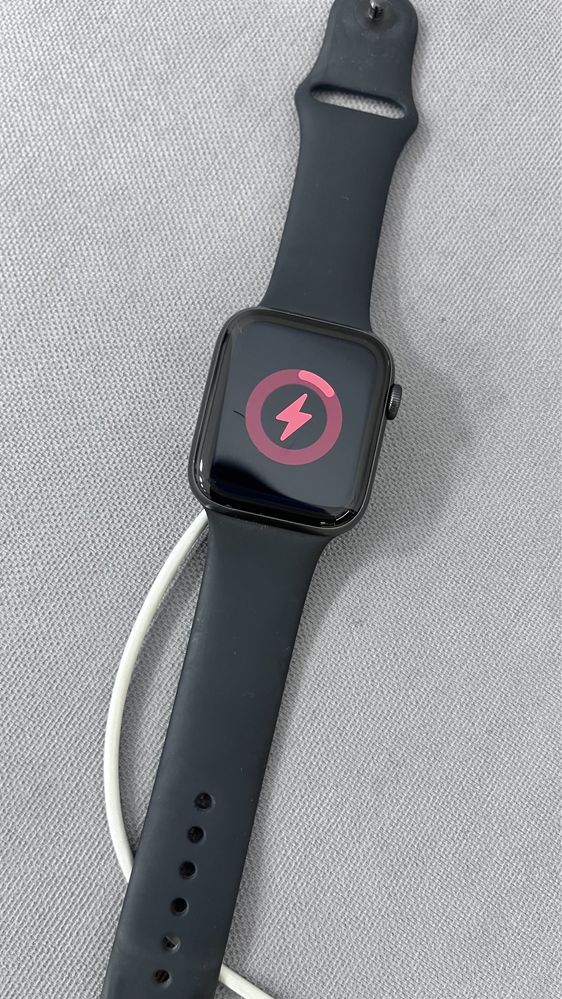 Apple watch SE  смарт часы