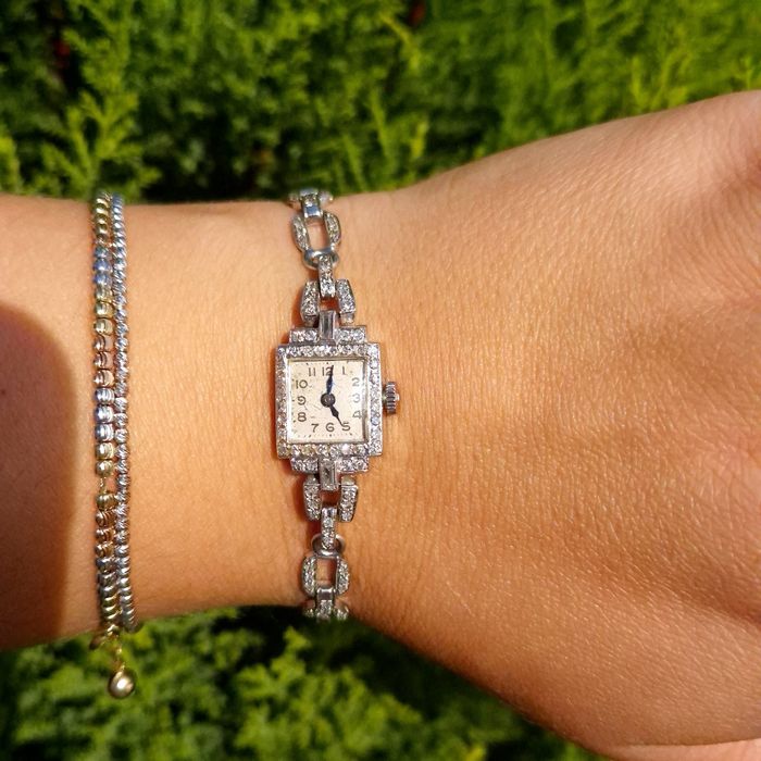 Ceas Art Deco din platina si diamante naturale