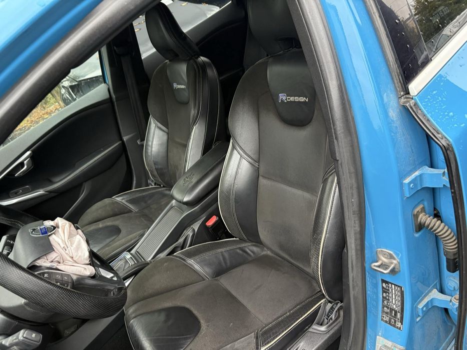 Volvo V40 D3 R-Design НА ЧАСТИ
