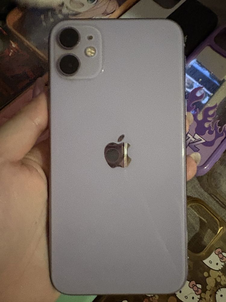 Vand iphone 11 mov ^^ 128 GB