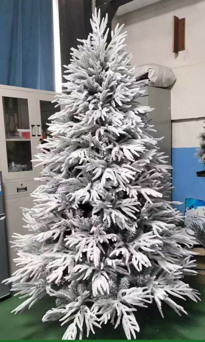 Аренда новогодних ёлок