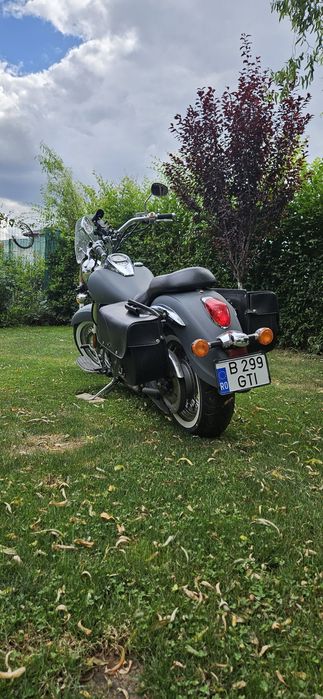 Kawasaki Vulcan 900 VN900B