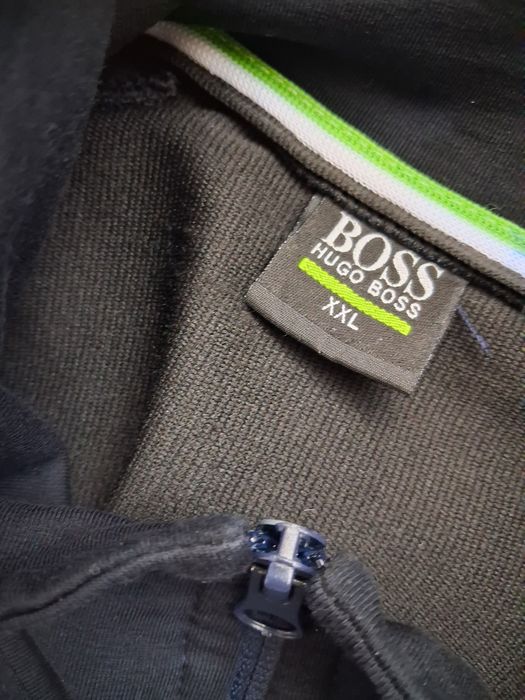 Vand Pulover Hugo Boss  marime XXL Barbati