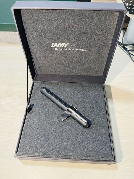 LAMY Dialog 3 - Stilou din Fontă cu Mecanism de Răsucire Nou
