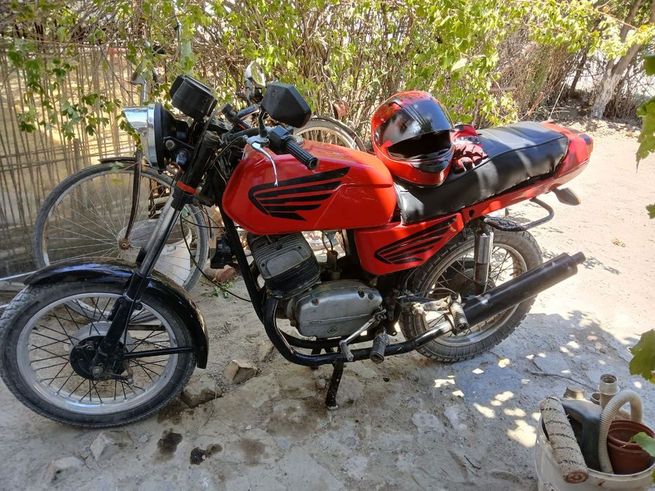 Мотоцикл Jawa в хорошем состоянии