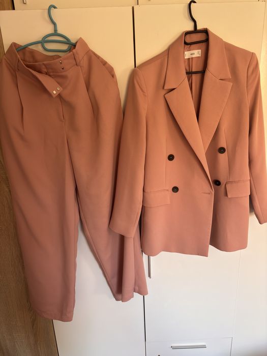 Дамски костюм h&m и манго