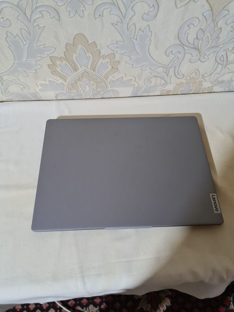 Lenovo , ideaPad Slim 3  16iru8