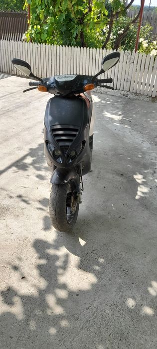 Vand scutere piaggio 4t si 2t
