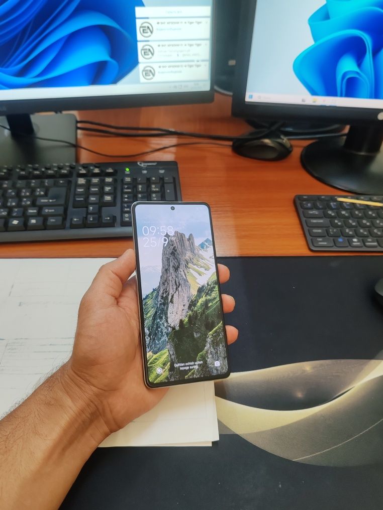 Redmi note 12pro plus 5G 12/256gb(2024)iwlawi zur aybi yuq tozza tel