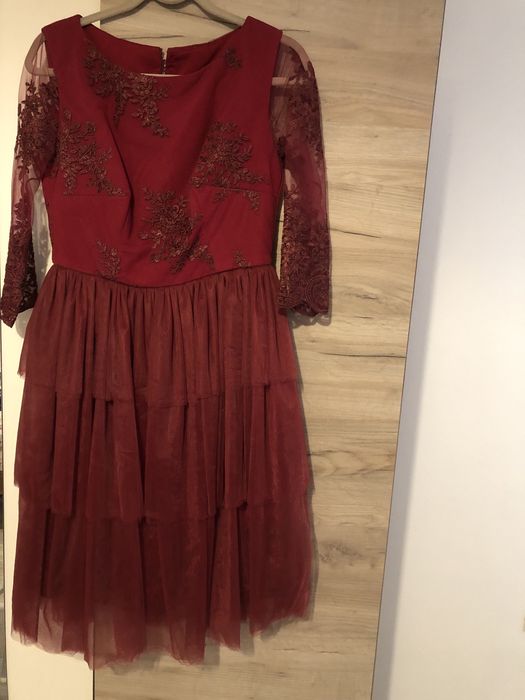 Rochie cu dantela visinie de nunta