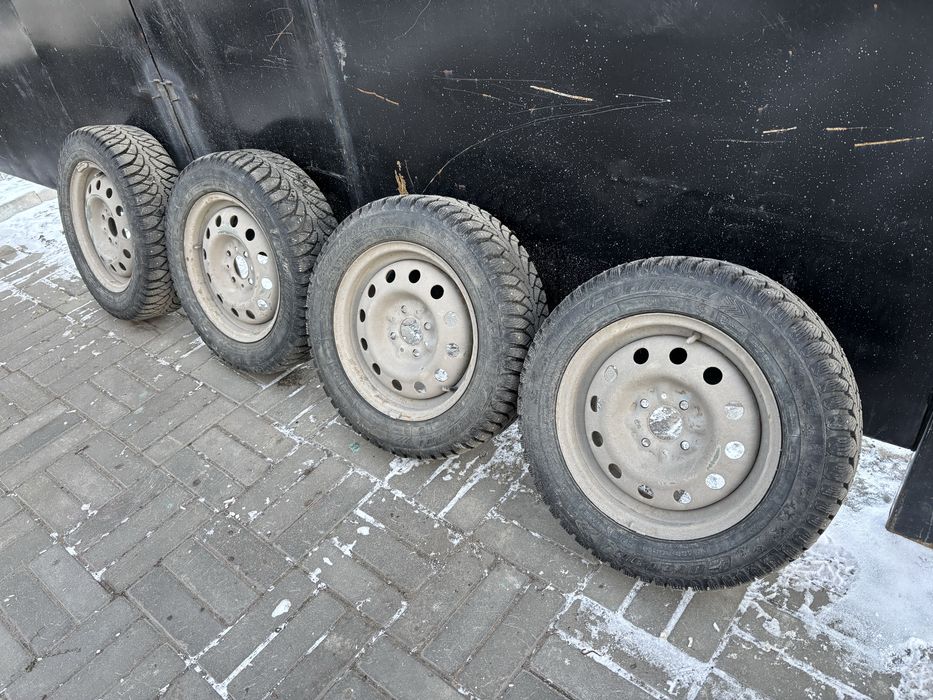 Продам штампы болото р14 4/98 с зимней резиной 185/60/14