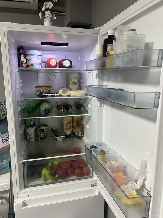 Хладилник с фризер Gorenje бял почти нов