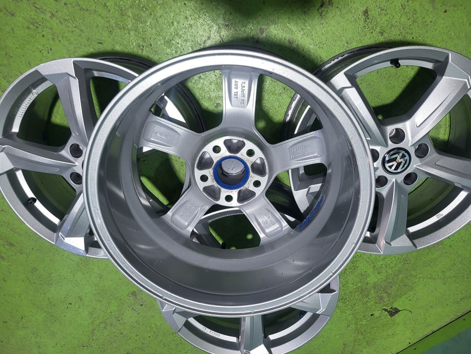 17 5x112 Vw Passat Tiguan Touran Caddy Golf 5х112