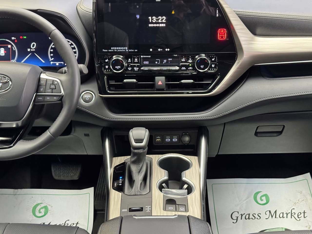 Продается новый Toyota Highlander