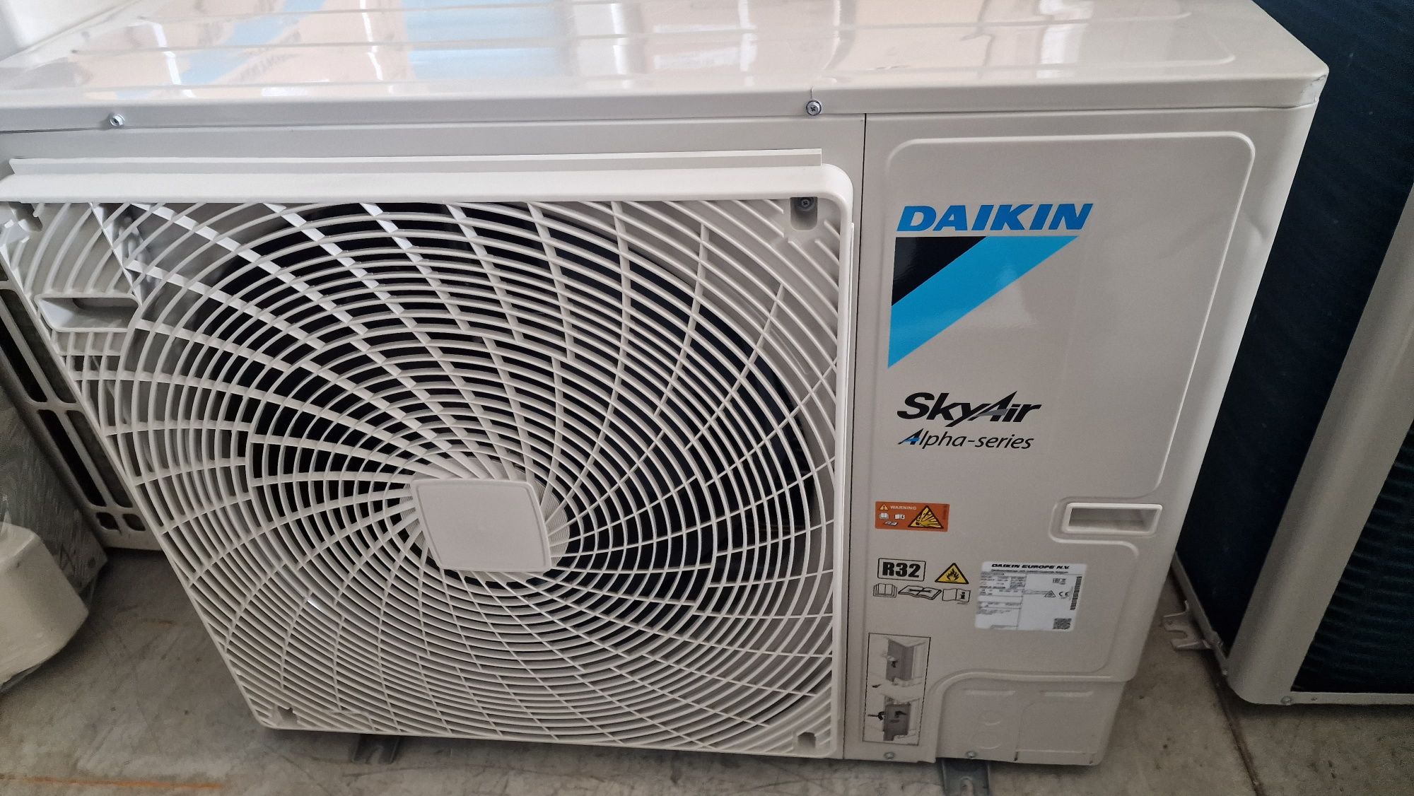 Daikin SkyAir Alpha series  A+++ 24ка касета откритa RZAG71  FUA71